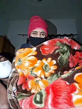 Snapshot of menakshiiikaur chatting on December 4, 5:32 pm menakshiiikaur online show from December 4, 5:32 pm