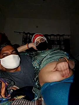 Snapshot of menakshiiikaur chatting on January 12, 6:24 pm menakshiiikaur online show from January 12, 6:24 pm