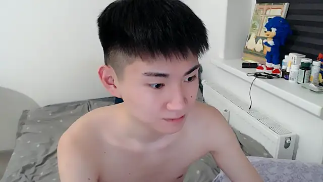 Miram Yu online show from May 12, 9:34 pm