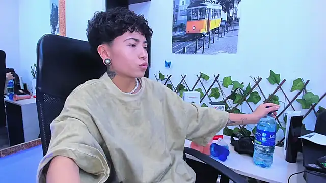 Im Mathias online show from November 23, 4:01 am