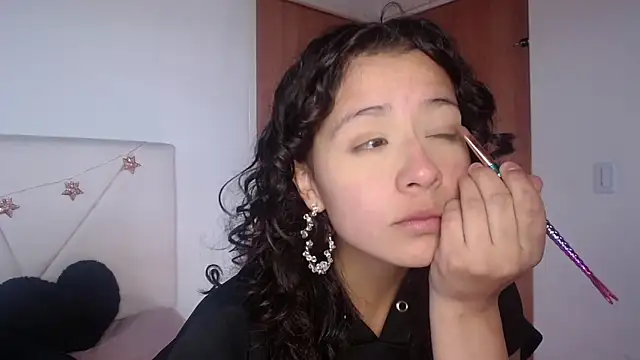 julz 03 online show from November 7, 12:27 pm