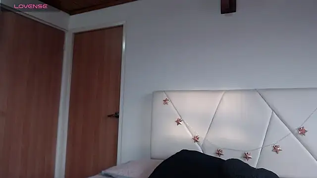 julz 03 online show from December 5, 11:41 am