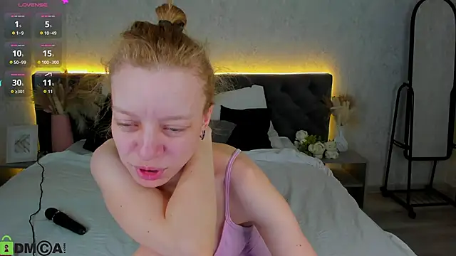 Michelle Blond online show from March 13, 9:27 am