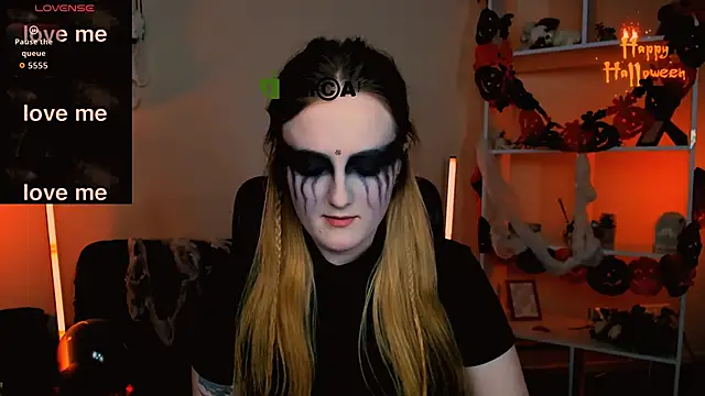 luna berryy online show from October 23, 7:23 pm