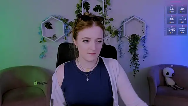 luna berryy online show from June 30, 6:53 pm