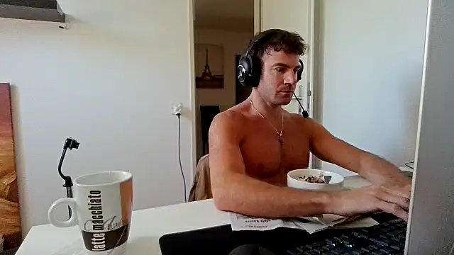 alpha-hunk online show from June 18, 8:58 am