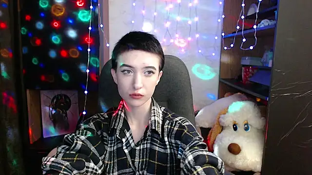 MilanaThorn online show from December 13, 4:38 pm