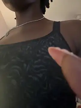 choclatepeaach online show from April 17, 5:27 pm