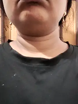 Snapshot of Dr_Chhaya chatting on July 18, 3:11 am Dr Chhaya online show from July 18, 3:11 am