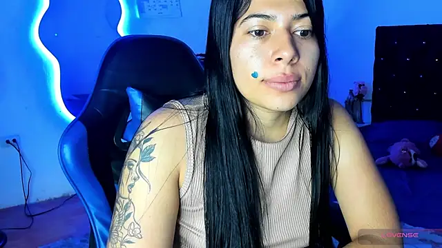 Caro kitty- online show from December 17, 2:34 pm