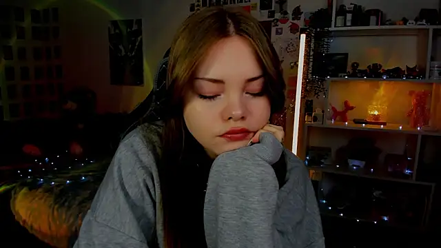 AkiraKatsu online show from April 18, 10:08 am