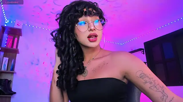 Heka Prudence online show from February 12, 1:52 am