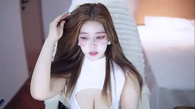 lkjfdsks online show from March 1, 7:26 pm