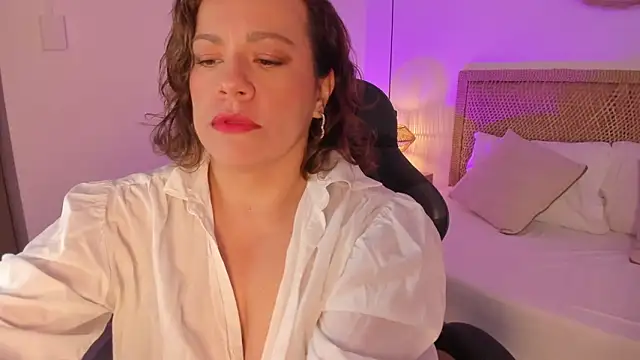 Snapshot of gipsela_gomez chatting on June 20, 7:16 pm gipsela gomez online show from June 20, 7:16 pm