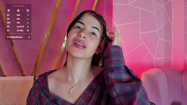 Nina Harper online show from December 3, 3:33 pm