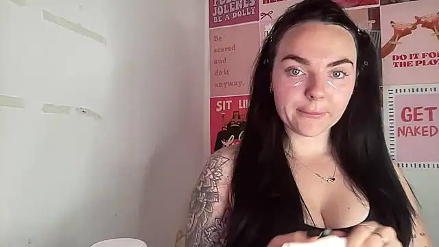 yorkshiregal online show from March 17, 9:23 am