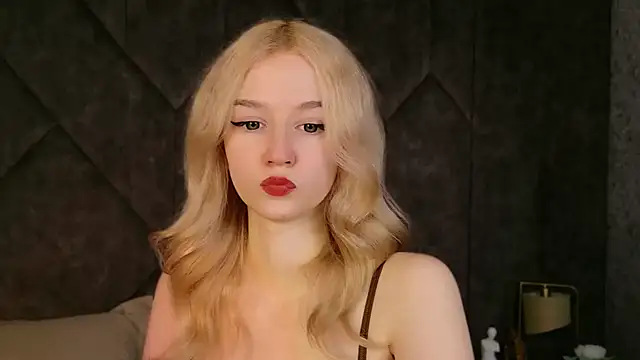 NaomiLoys online show from February 23, 10:56 am