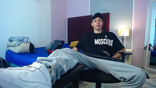 Zacktk7 online show from January 4, 4:00 pm