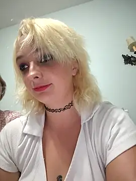 IzanamiNova online show from July 27, 4:03 pm