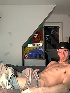 MikesWood21 online show from December 24, 1:49 am