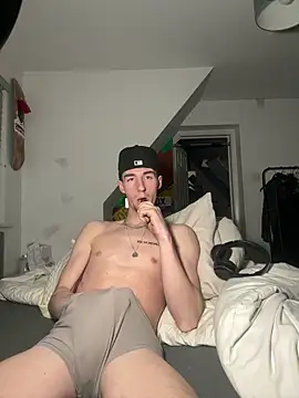 MikesWood21 online show from January 15, 1:45 am