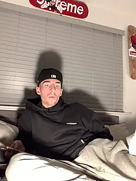 MikesWood21 online show from January 20, 12:15 am