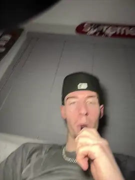 MikesWood21 online show from January 29, 6:22 am