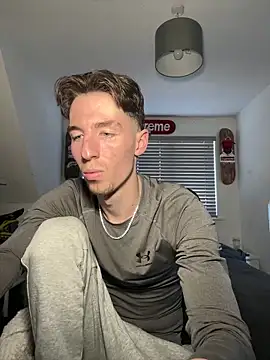 MikesWood21 online show from March 18, 2:26 pm