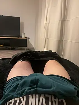 MikesWood21 online show from January 9, 5:04 pm