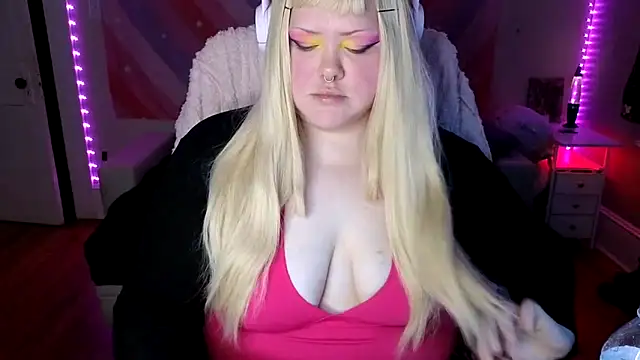Flamefairy710 online show from May 11, 1:44 am