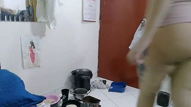 luxandracon23 online show from March 27, 1:44 pm