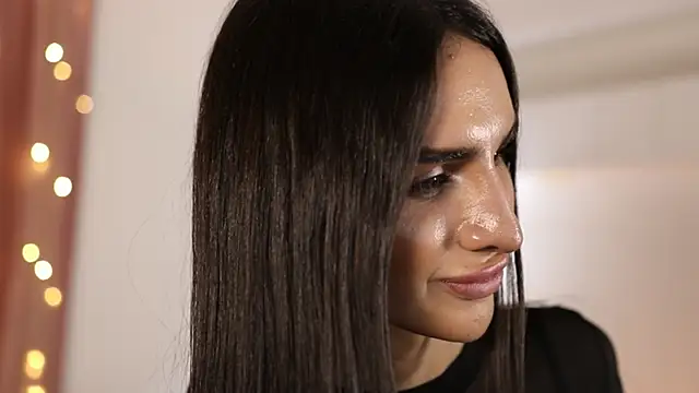 Kim Oberlin  online show from February 6, 2:04 pm