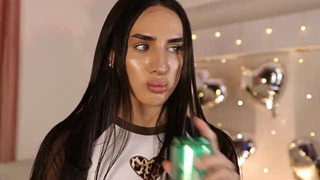 Kim Oberlin  online show from February 17, 10:51 am