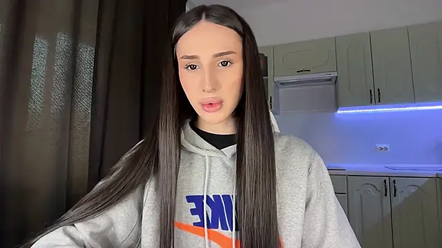 Kim Oberlin  online show from February 24, 1:09 pm