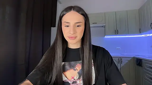 Kim Oberlin  online show from March 3, 2:01 pm