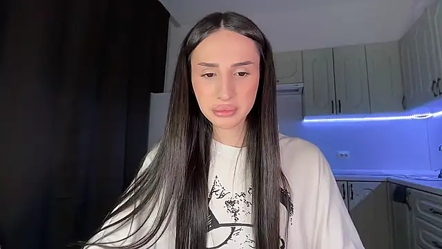 Kim Oberlin  online show from March 14, 4:12 pm