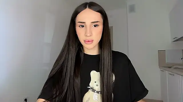 Kim Oberlin  online show from March 27, 12:05 pm