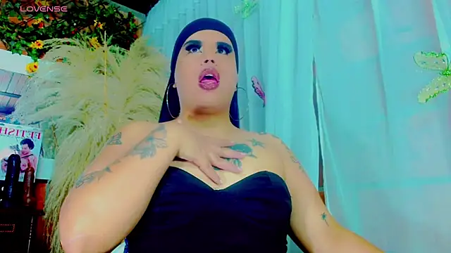 nauthyvalentina online show from March 29, 3:34 pm