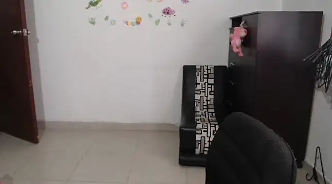 Snapshot of allison_11p chatting on December 9, 3:22 pm allison 11p online show from December 9, 3:22 pm