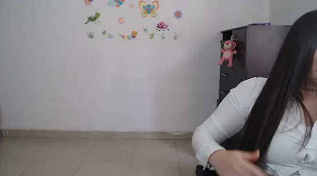 Snapshot of allison_11p chatting on January 4, 3:39 pm allison 11p online show from January 4, 3:39 pm