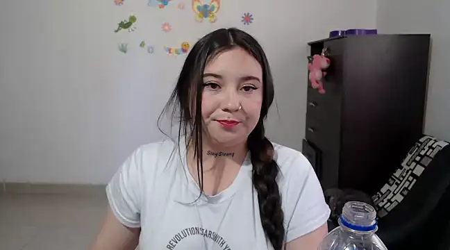 Snapshot of allison_11p chatting on January 7, 3:33 pm allison 11p online show from January 7, 3:33 pm