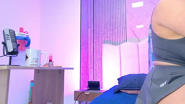 Sofia martiin online show from February 23, 3:04 am