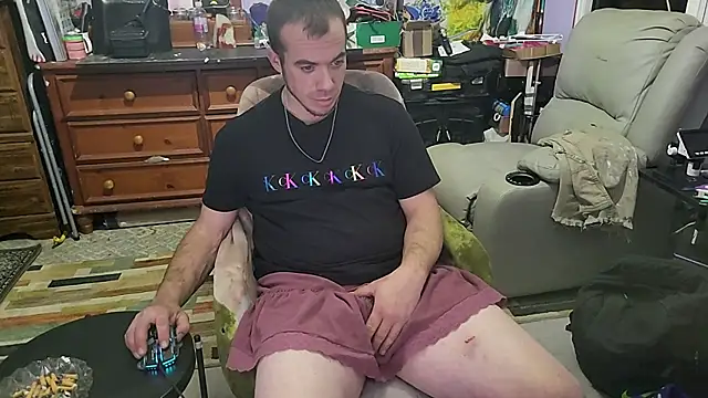 Snapshot of ScubaStevex chatting on December 22, 5:59 am ScubaStevex online show from December 22, 5:59 am