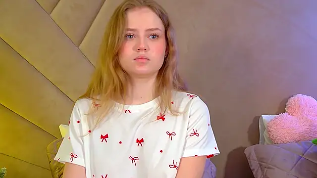 SelinSwarovski online show from December 14, 4:34 pm