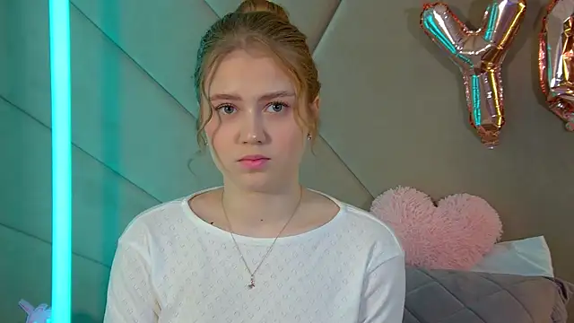 SelinSwarovski online show from February 28, 4:52 pm