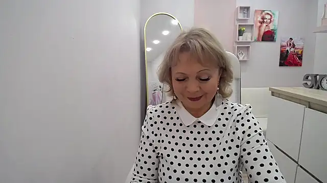 Milla Cutie18 online show from February 16, 5:14 am