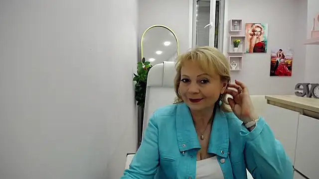 Milla Cutie18 online show from May 21, 4:41 am