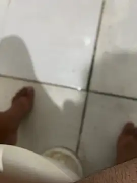 Snapshot of fejduyw1 chatting on February 23, 3:48 am fejduyw1 online show from February 23, 3:48 am