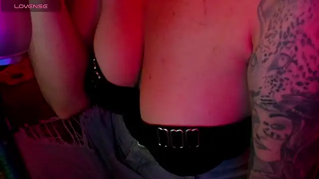 elissa iris online show from April 13, 2:06 am