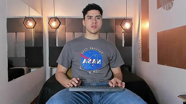 LiamNovak online show from March 4, 12:55 pm